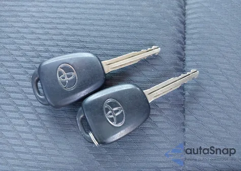 2019 Toyota Highlander Le z USA, uszkodzony, nr VIN 5TDZARFH2KS047679